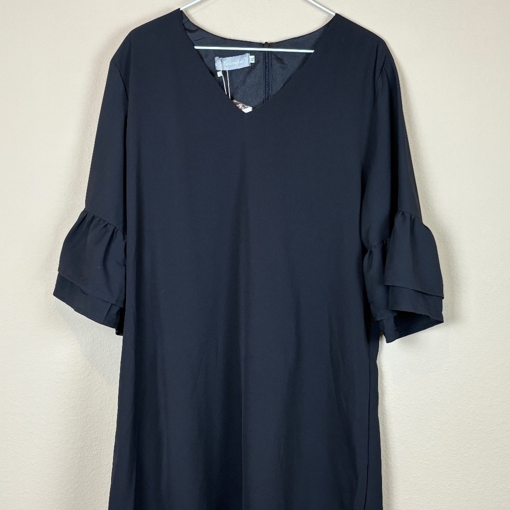 NWT Belongsci Black V-Neck 3/4 Bell Sleeve Shift Lined Mini Dress; Size XL